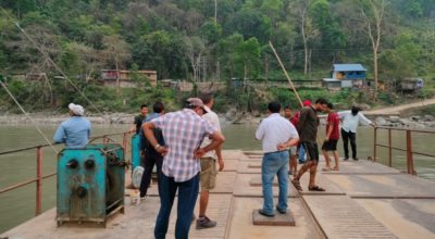 अरुण नदीमा पानीको बहाव बढेकाले फेरी सञ्चालन बन्द