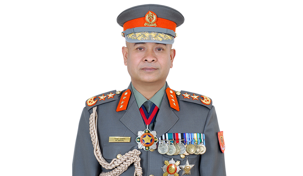 सशस्त्रका आईजीपी अर्याल ५ सदस्यीय टोलीसहित भारत जाँदै - www.kathmandupati.com