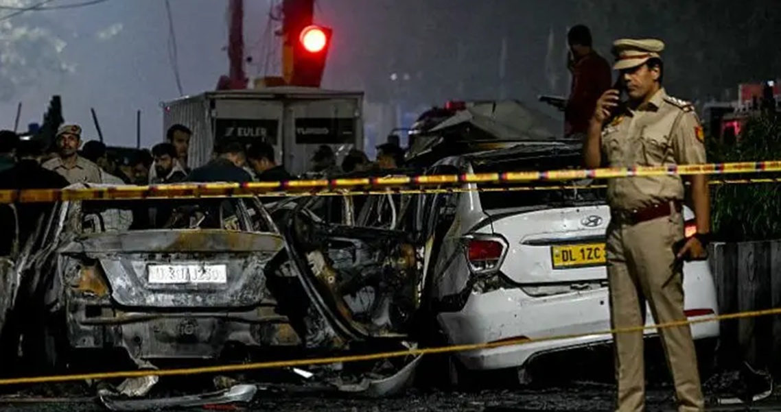 दिल्लीमा कार विस्फोट हुँदा १० जनाको मृत्यु, २० बढी घाइते