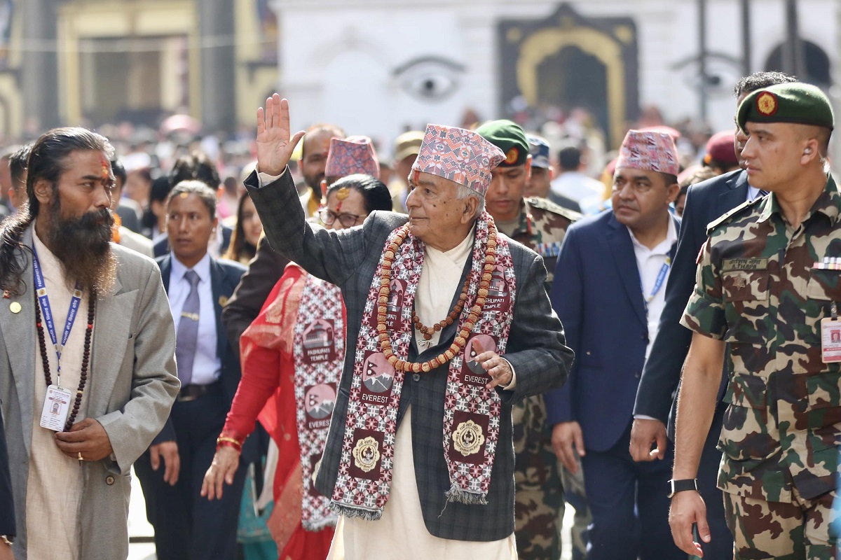 राष्ट्रपति पौडेलद्वारा पशुपतिनाथमा पूजाआराधना (तस्वीरहरू)