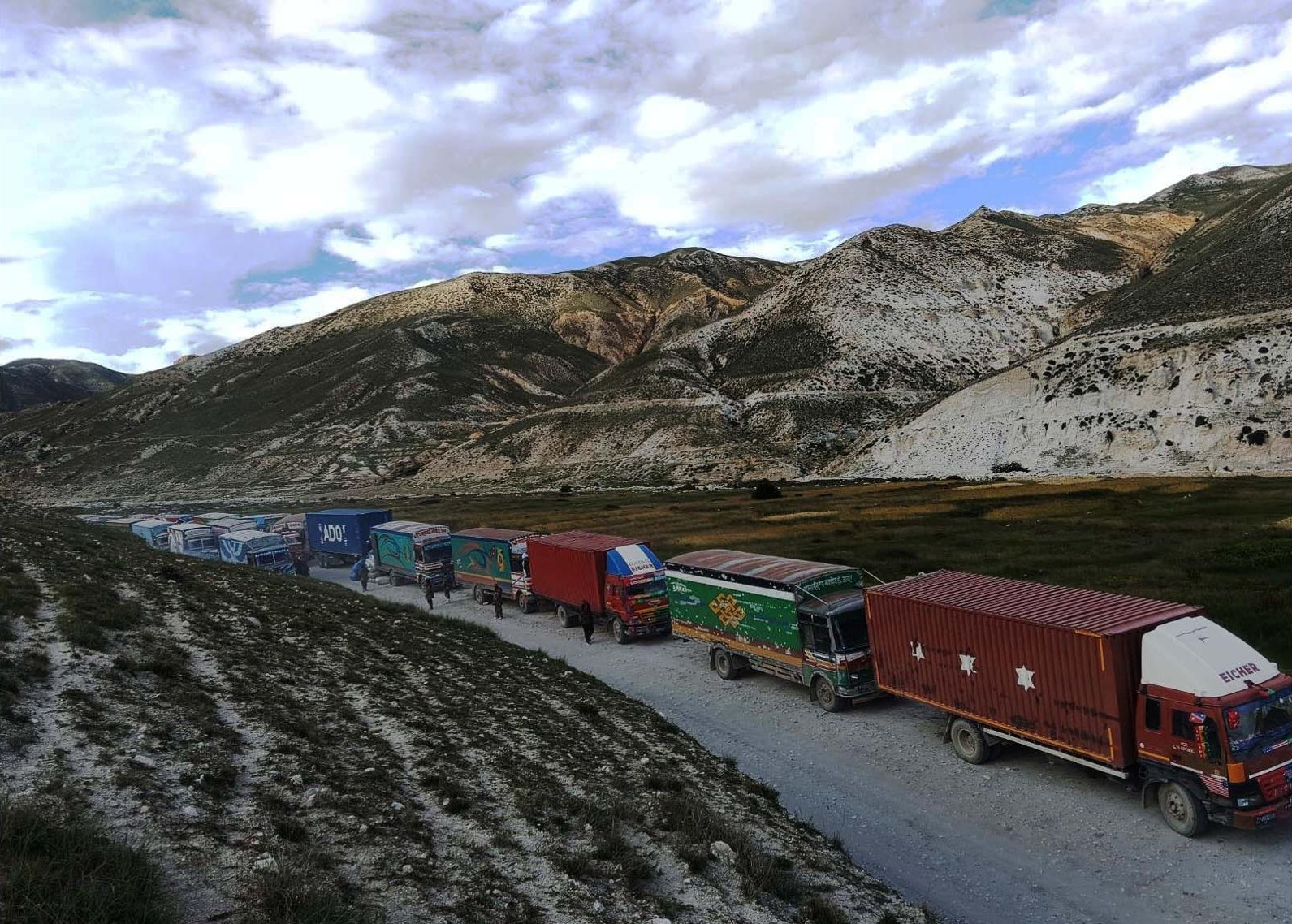 वर्षा र हिमपातका कारण कोरला नाकामा थन्किए ५०० बढी कन्टेनर