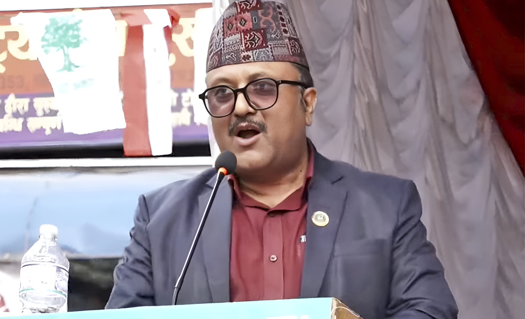 विजय पौडेलको सम्मानमा नेकपा (संयुक्त) ले तीन दिन पार्टीको झण्डा आधा झुकाउने
